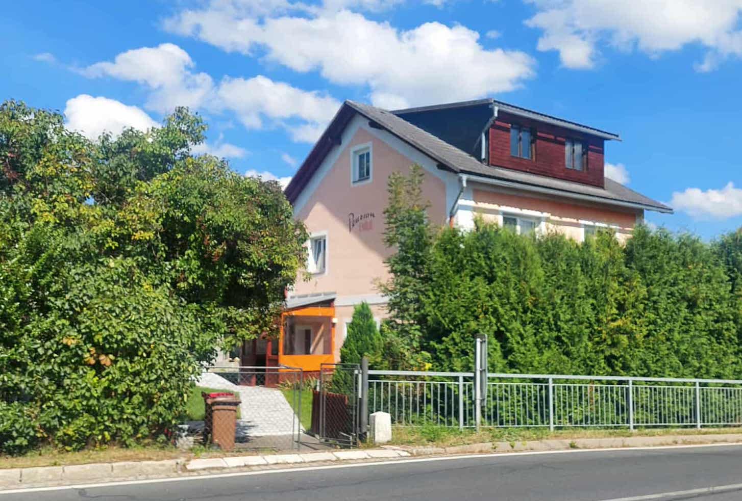 Penzion Emílie – pohled zvenku